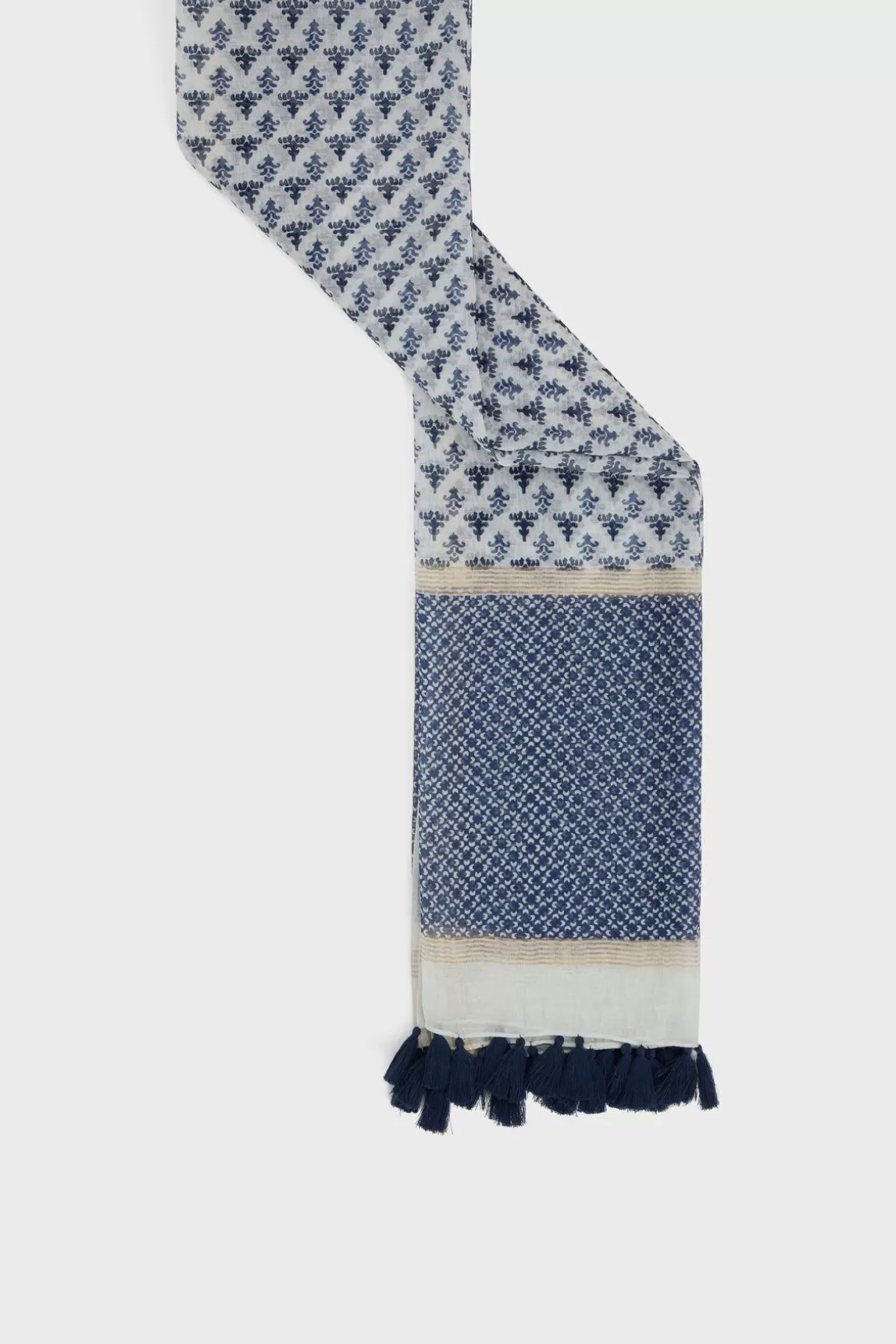 Gerard Darel Foulard En Soie A Pompons Indigo - Pauline Fashion