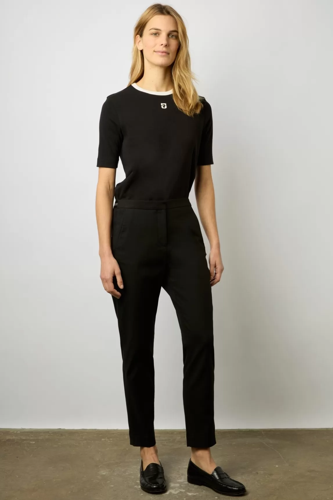 Gerard Darel Pantalon Droit 7/8 Uni Noir - Causette Clearance