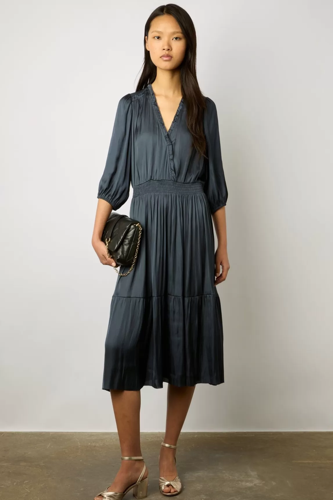 Gerard Darel Robe Midi En Satin A Volants Encre - Endy Best